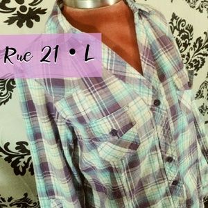 • Rue 21 ButtonUp •